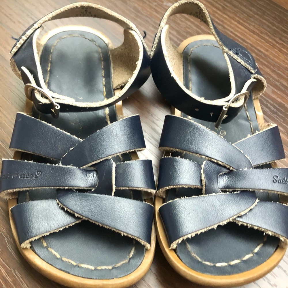 Salt waters - Excellent condition